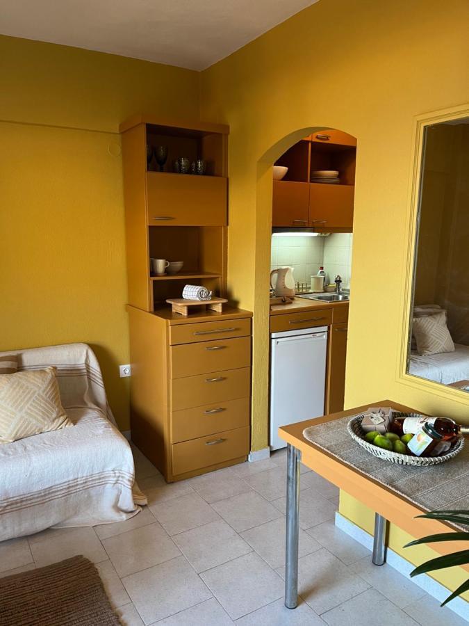 Costal Apartment Глифада Экстерьер фото