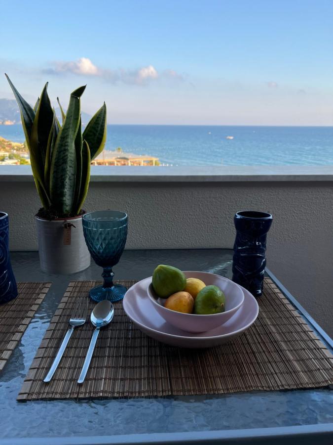 Costal Apartment Глифада Экстерьер фото