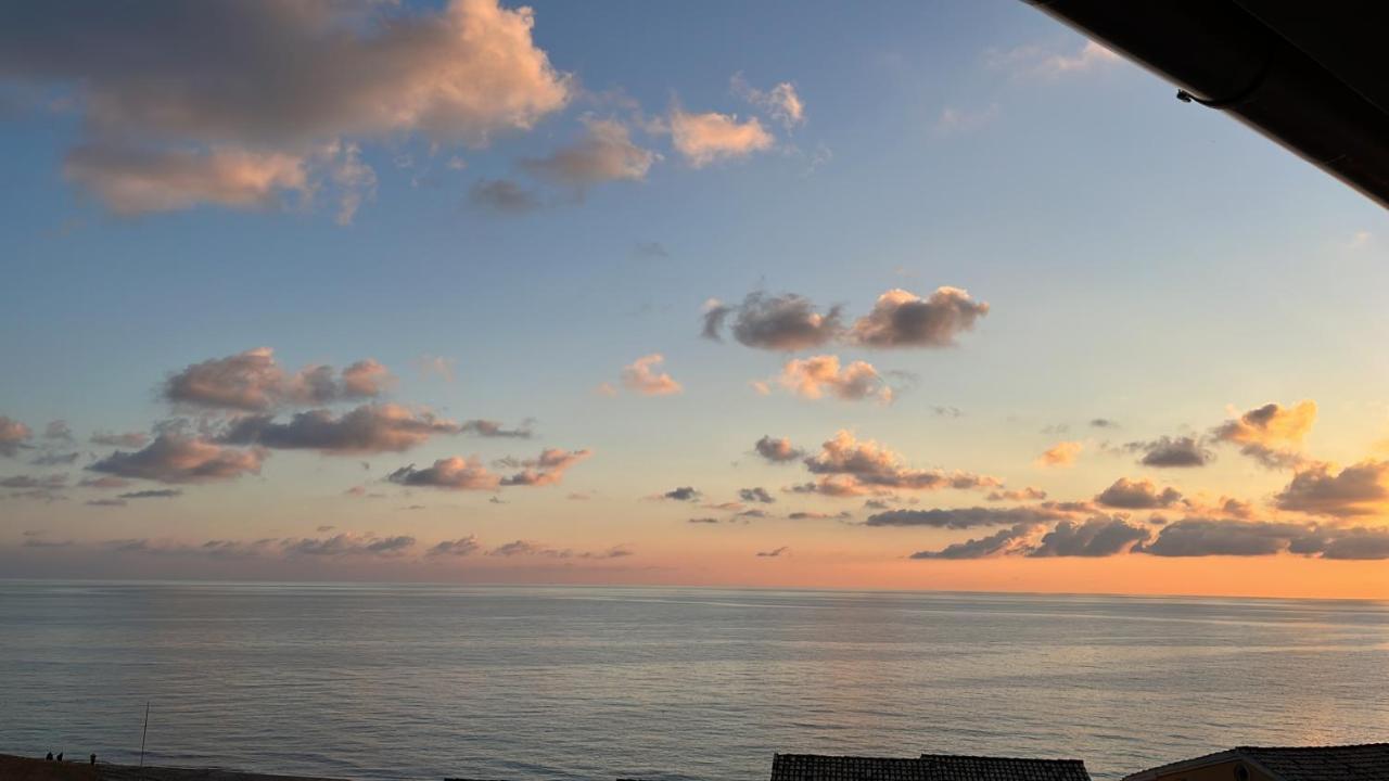 Costal Apartment Глифада Экстерьер фото